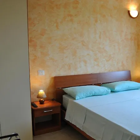 Alojamento de Acomodação e Pequeno-almoço Messapia